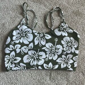 ❌SOLD❌Benoa Activewear Top Medium